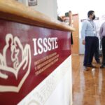 INM atiende a turistas en aeropuertos del país