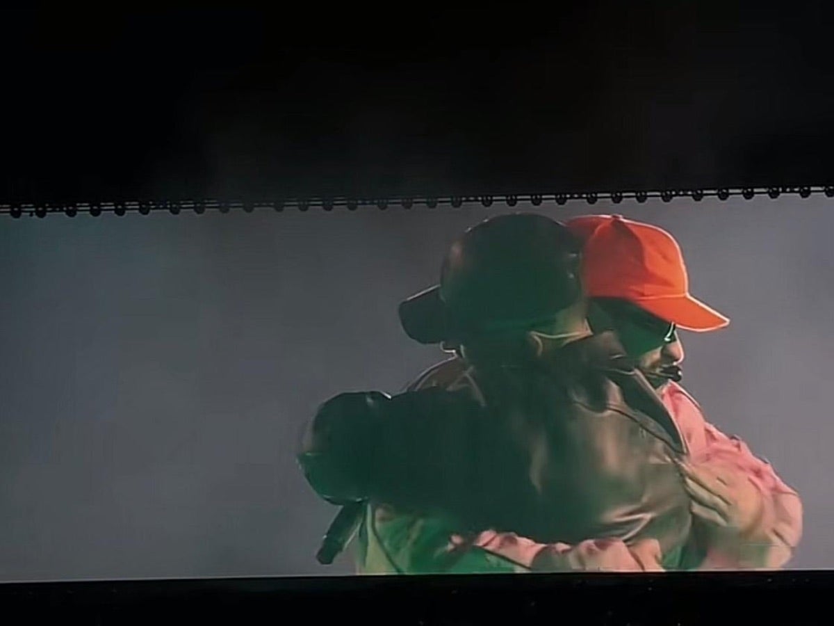 La explosiva llegada de Feid al escenario de Bad Bunny: un momento musical inolvidable