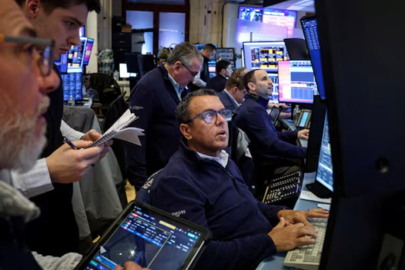 Mercados al alza y crudo en baja tras anuncio sobre posible fin de conflicto en Irán